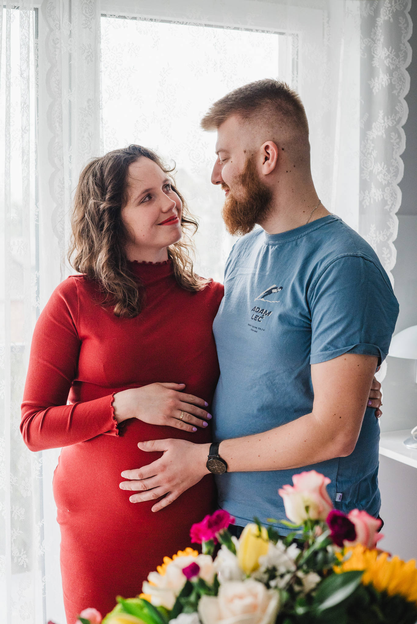 Sesja ciążowa w domu - naturalne, spokojne zdjęcia w Twojej przestrzeni 15 sesja ciążowa w domu